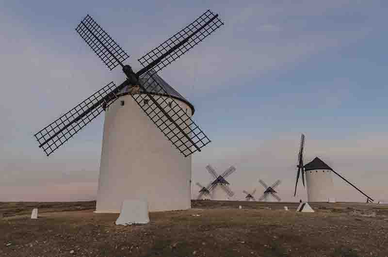 Ciudad Real - Campo de Criptana 15 - molinos de viento.jpg